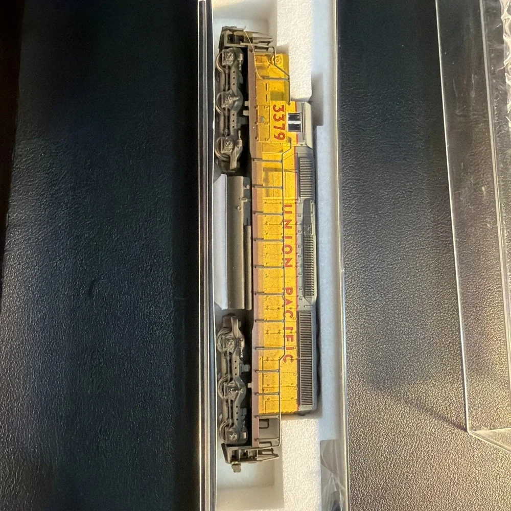 Kato N Scale SD40-2 Snoot Union Pacific #3379 (176-4909)